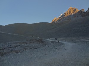 früher Start zum Thorung La