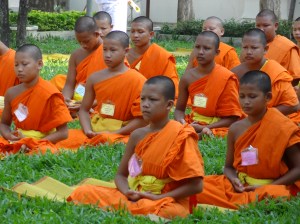 young monks in New Sukhothai (2)