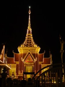 Königspalast bei Nacht